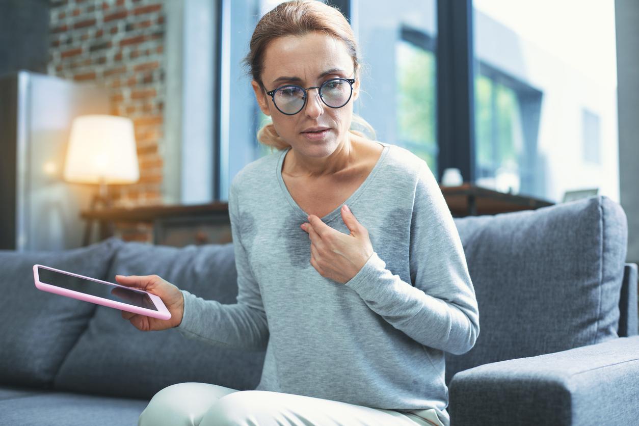 Symptômes vasomoteurs de la ménopause : un nouveau traitement non hormonal disponible