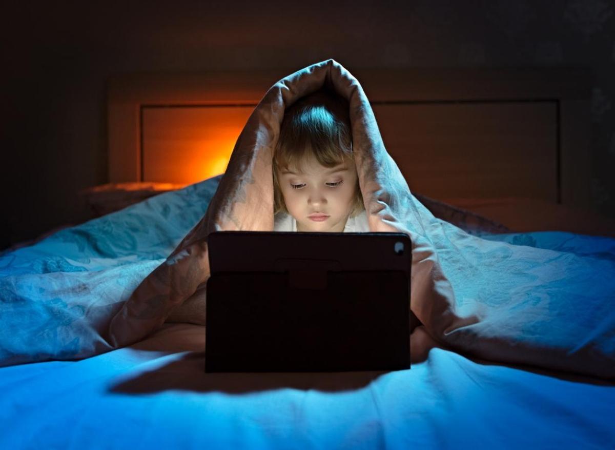 Écrans : pas plus d’une heure par jour pour les enfants en Suède