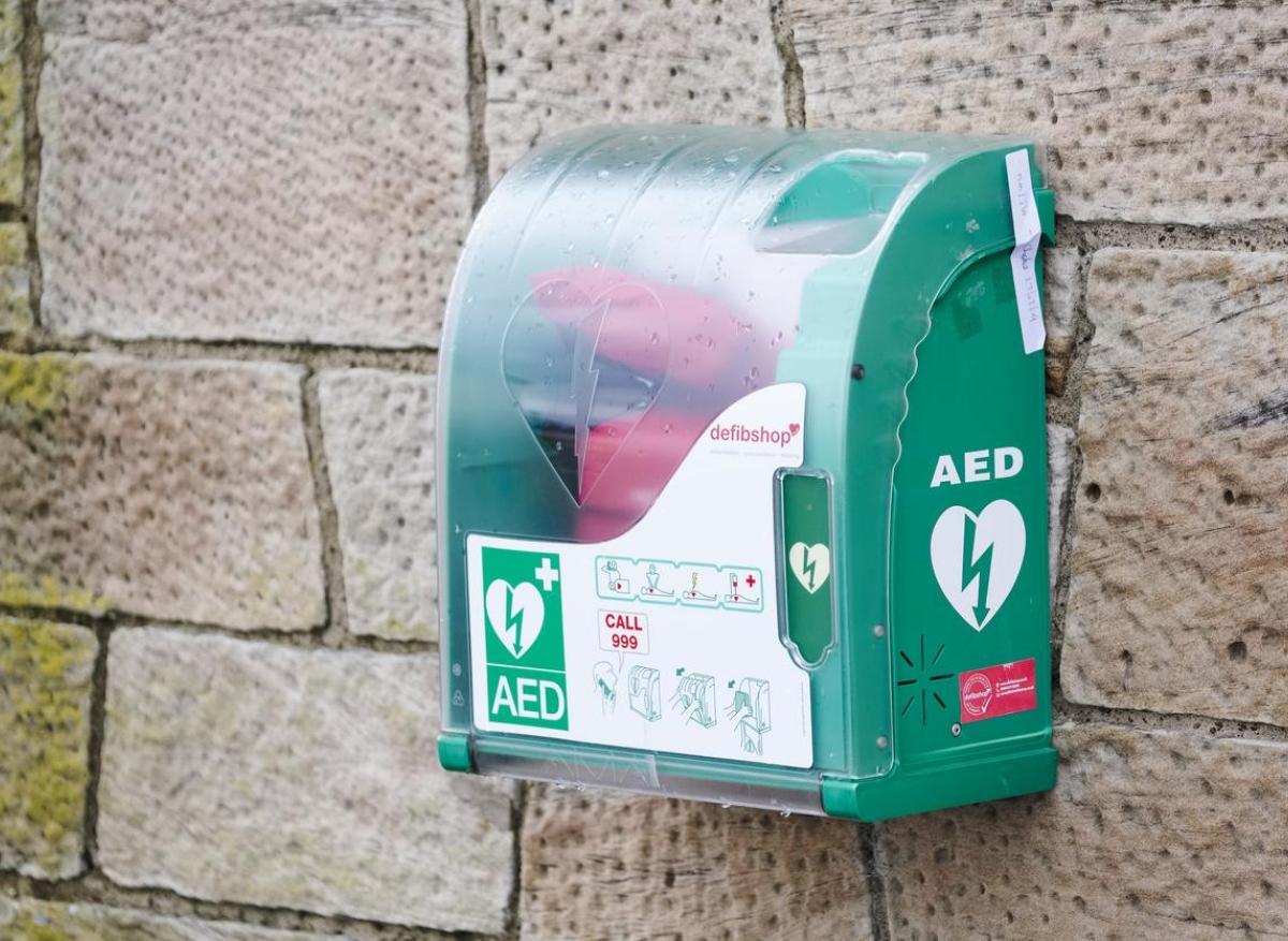 Défibrillateurs : un tiers seraient hors service en France