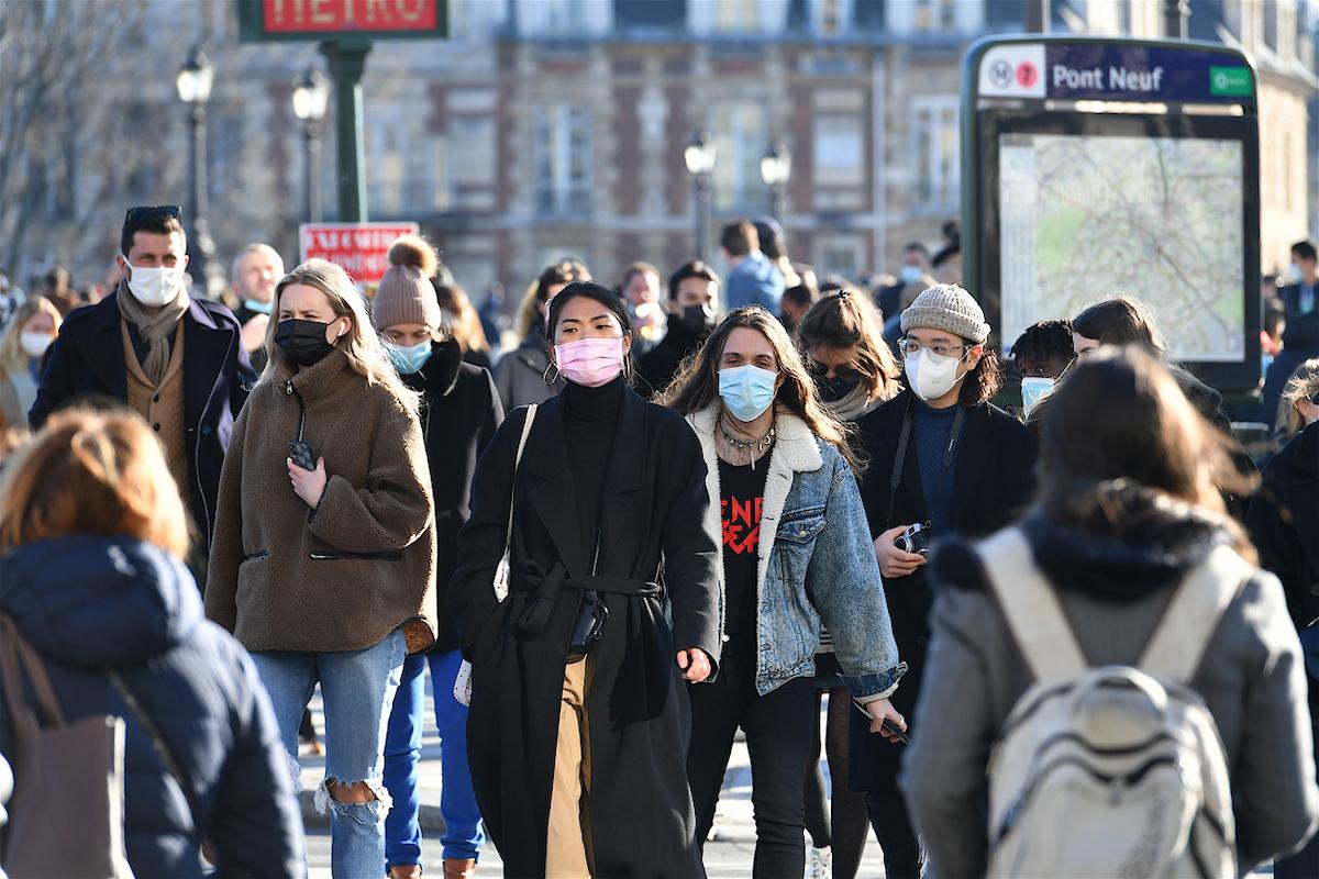 Covid-19 et surmortalité : impact crucial des interventions précoces et de la vaccination
