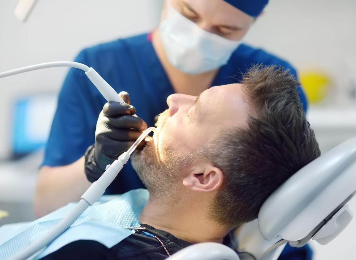 Soins bucco-dentaires : la HAS favorable au remboursement des implants et prothèses dentaires  