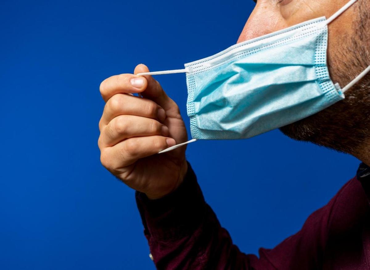 Covid-19, grippe : la moitié des français ne portent pas de masque en cas d'infection