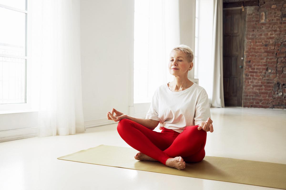 Lombalgie chronique : les cours de yoga en ligne sont efficaces  