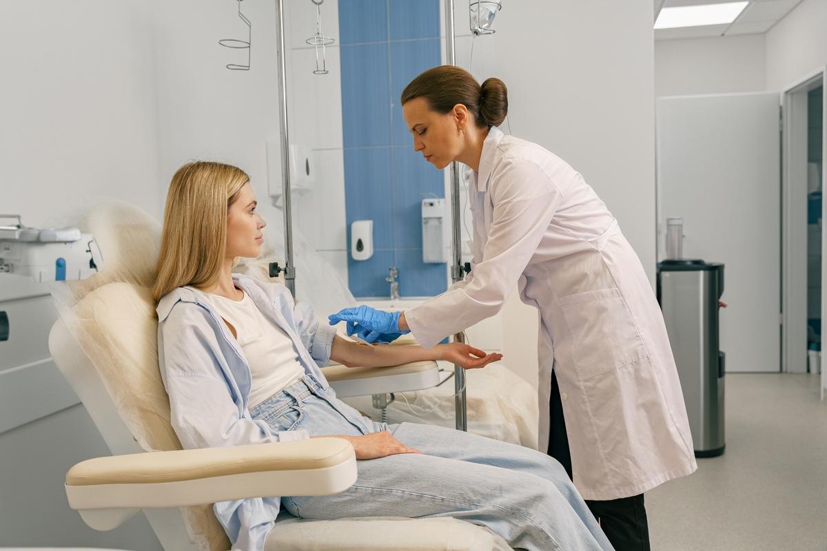 Cancer du sein RH+ : reste-t-il une place pour la chimiothérapie en 1ère ligne ?