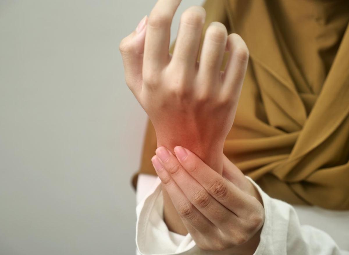 Polyarthrite rhumatoïde : des symptômes exacerbés lors de la ménopause 