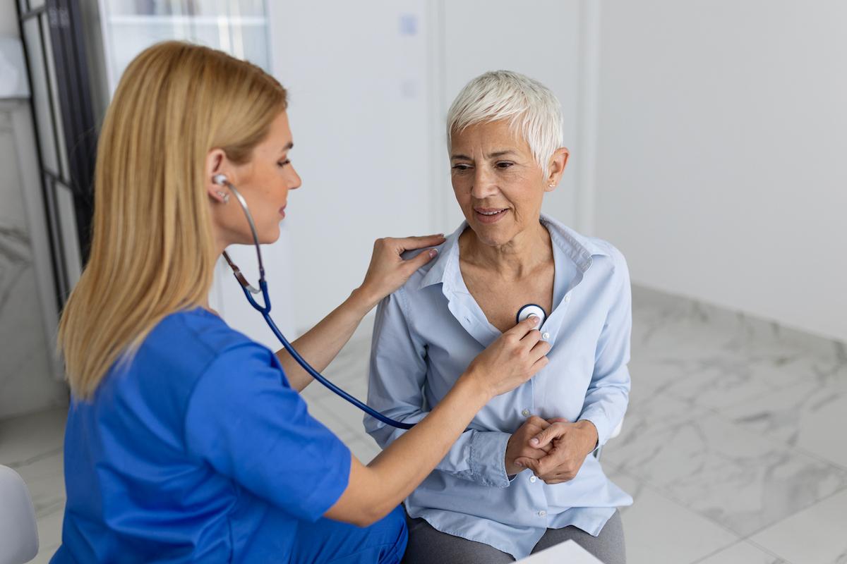 Corticothérapie prolongée : majoration dose-dépendante du risque cardiovasculaire 