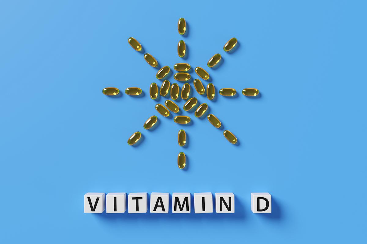Vitamine D et ostéoporose : supplémentation quotidienne ou intermittente ?