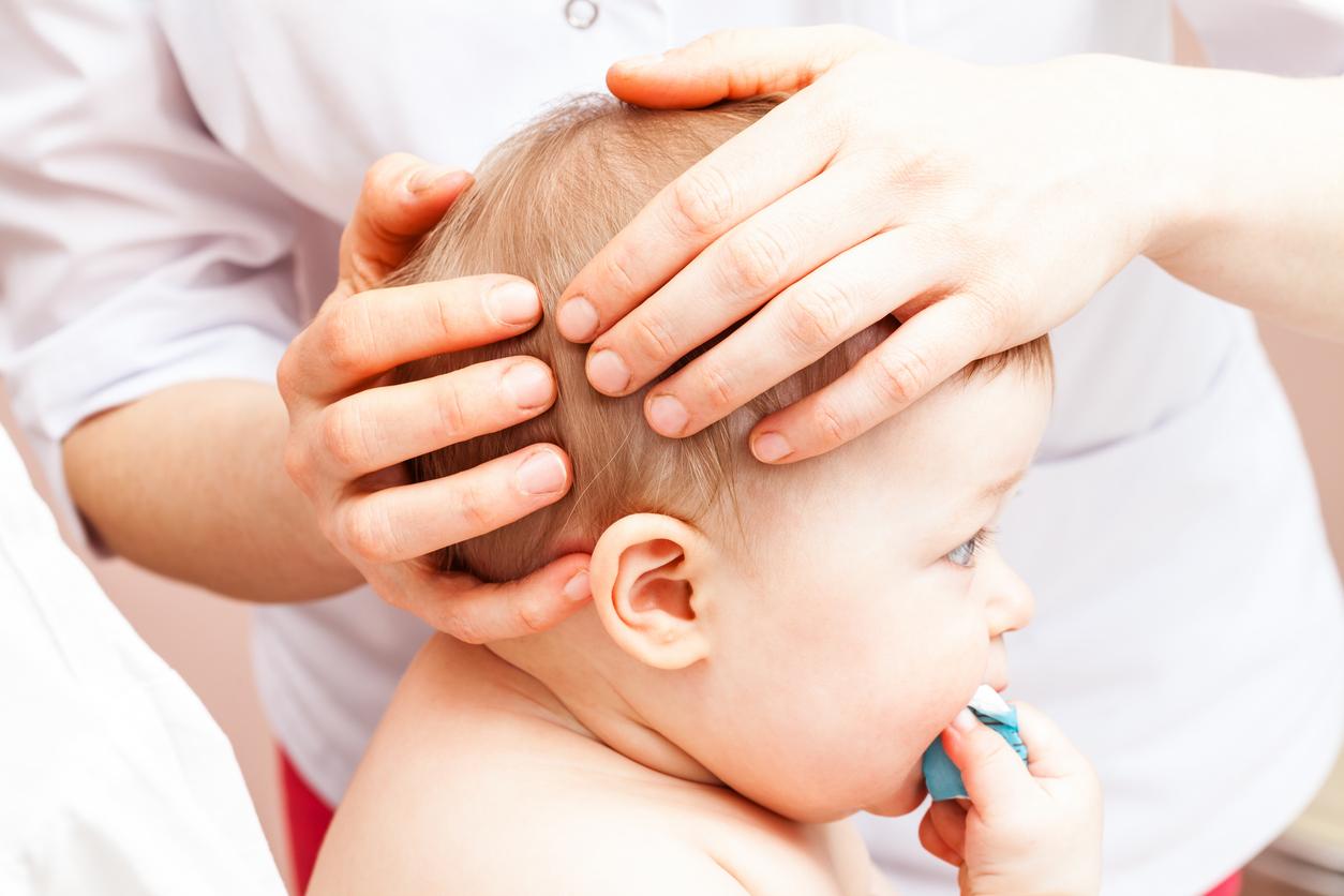 Ostéopathie crânienne : non dénuée de risque et au mieux inutile chez les bébés